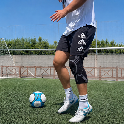 Adjustable Twist-to-Fit Knee Brace